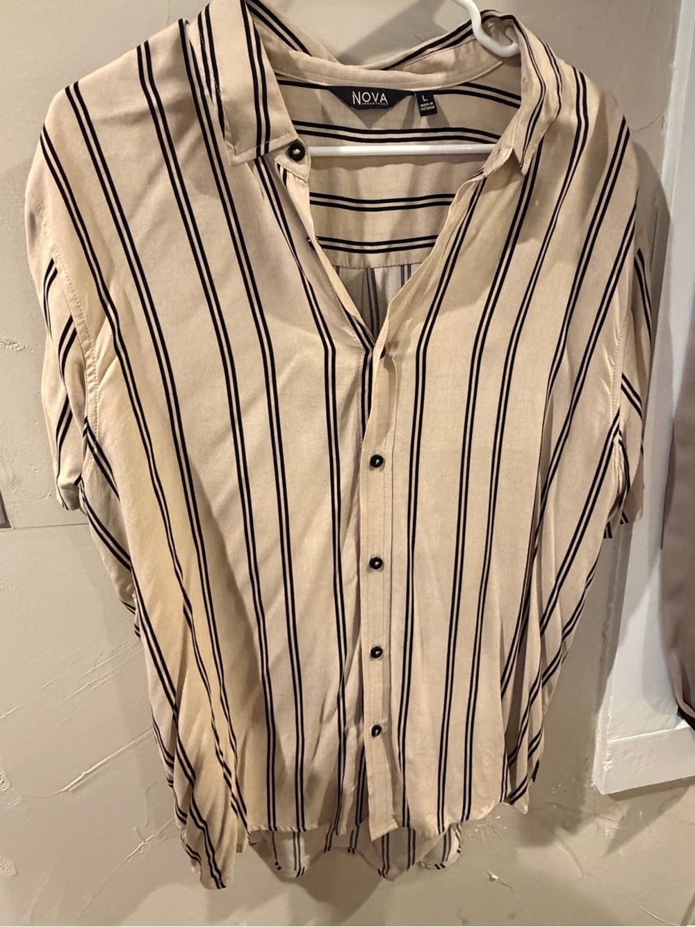 Buckle Nova Men’s Cream and Black Striped Button-Up Shirt
